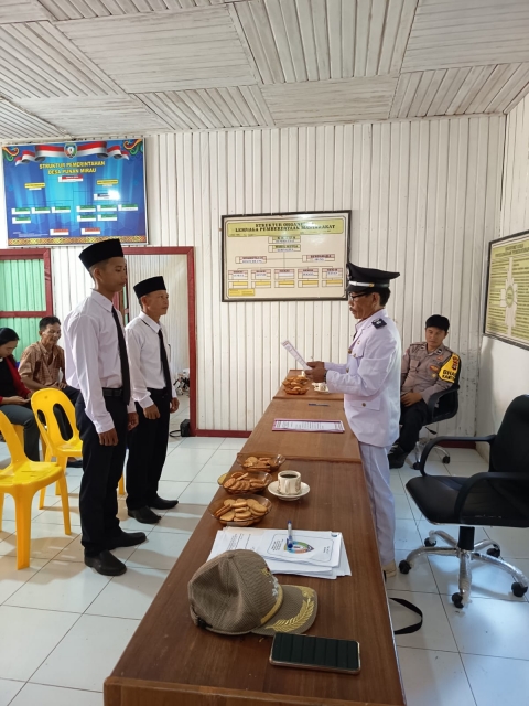 PENGAMBILAN SUMPAH JANJI KETUA RT 01 DAN 02