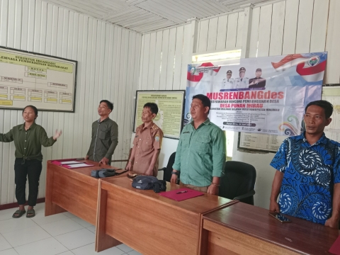MENYANYI LAGU KEBANGSAAN INDONESIA RAYA