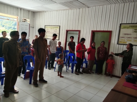 MENYANYI LAGU KEBANGSAAN INDONESIA RAYA